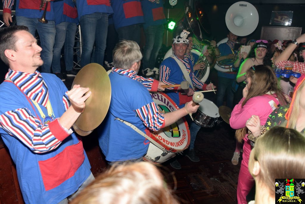 ../Images/Carnavals maandagavond in VdG 074.jpg